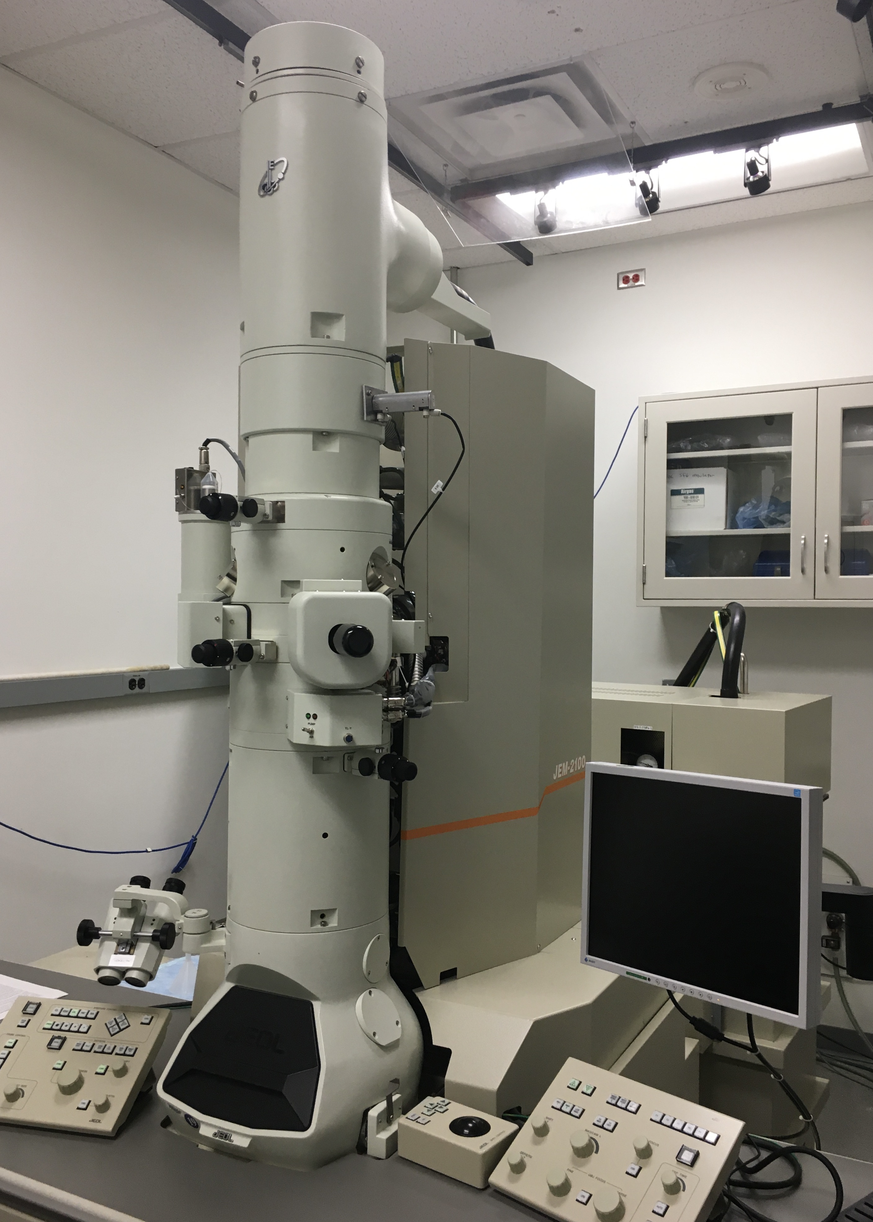 JEOL JEM 2100 transmission electron microscope (TEM)
