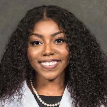 Profile photo of diversity intern Victoria Y. Idowu.